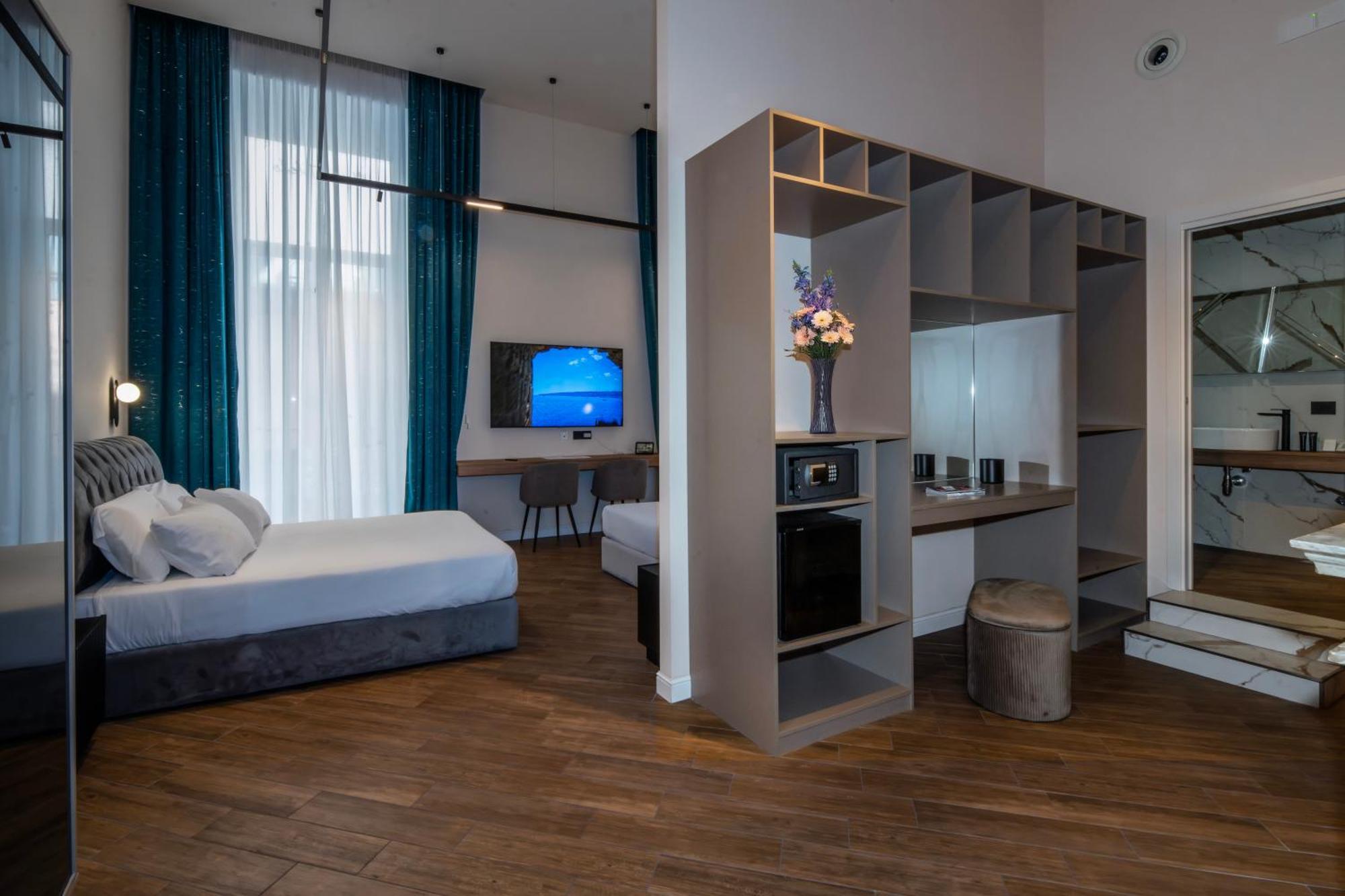 Maison Toledo Suites نابولي المظهر الخارجي الصورة