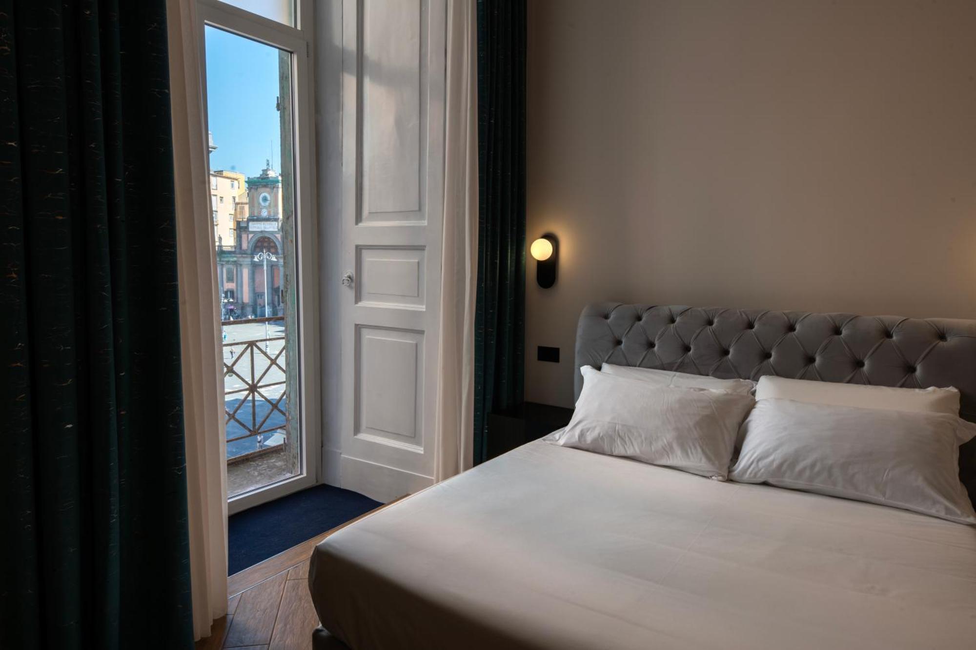 Maison Toledo Suites نابولي المظهر الخارجي الصورة